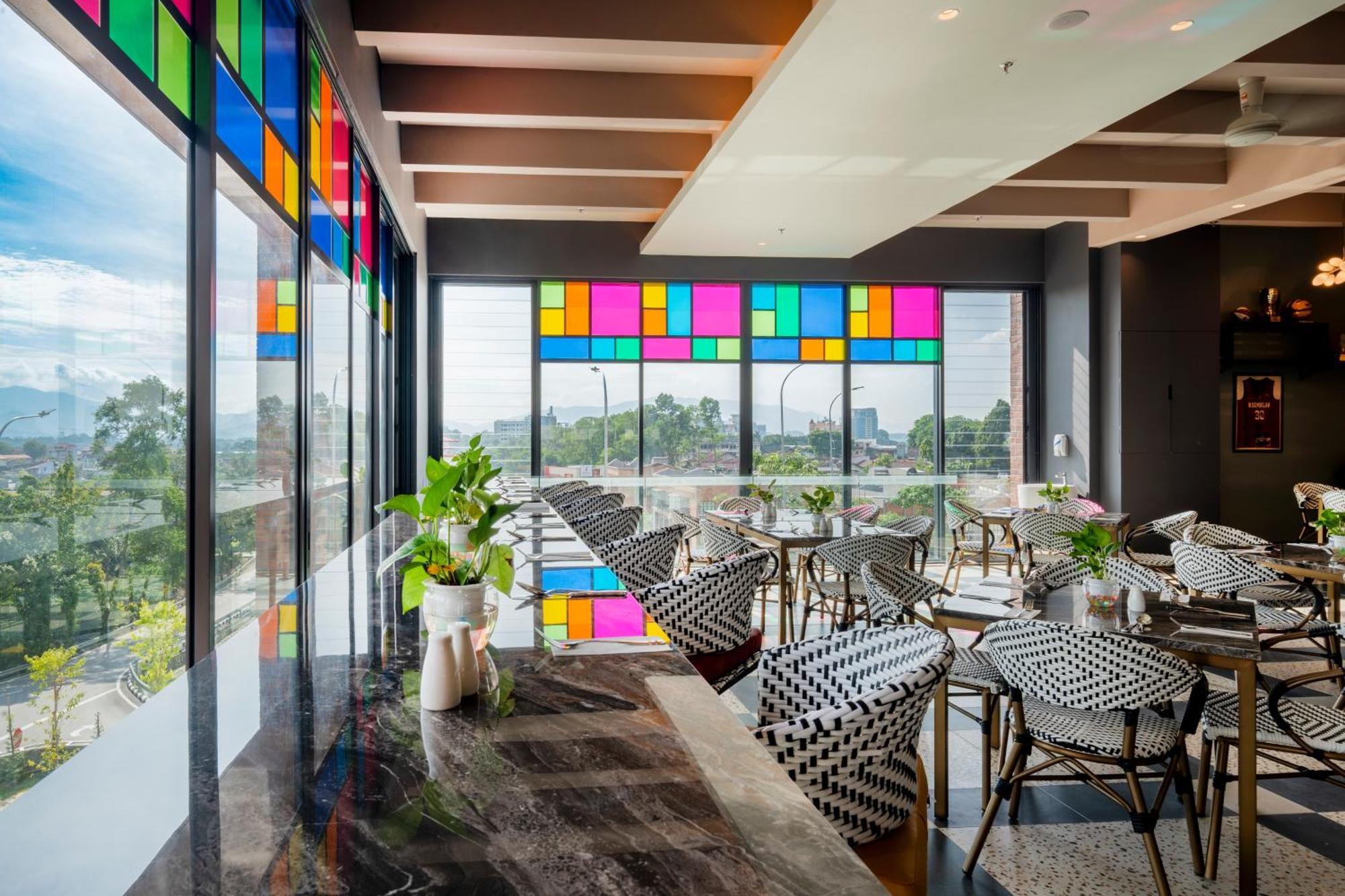 Arena Premier Hotel سِريمبان المظهر الخارجي الصورة